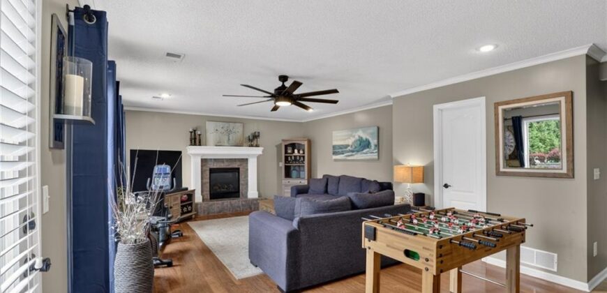 4728 NW 92 Street, Kansas City, MO 64154
