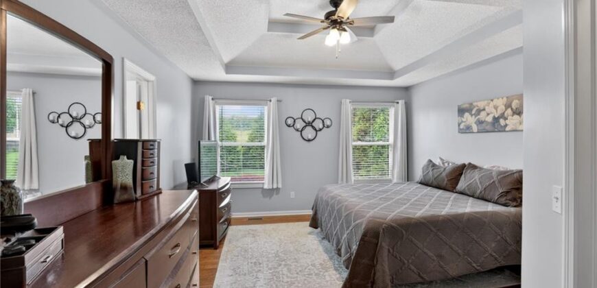 4728 NW 92 Street, Kansas City, MO 64154