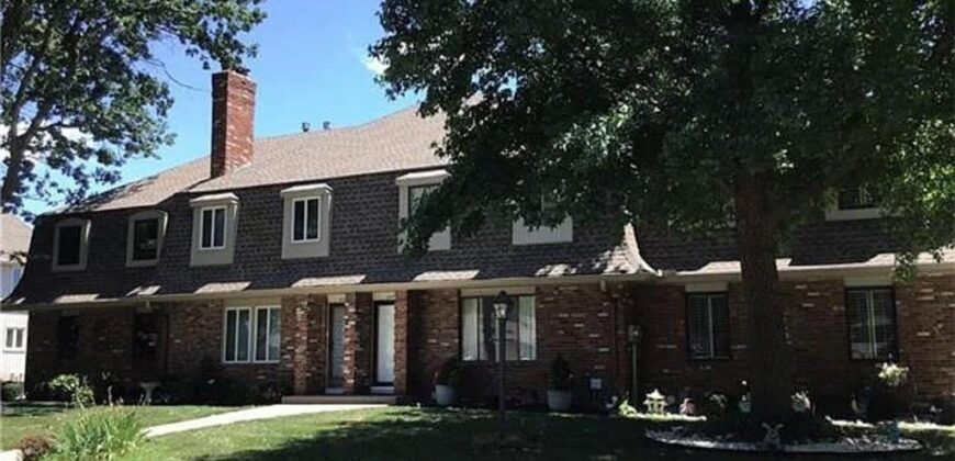 8311 NW Waukomis Drive, Kansas City, MO 64151