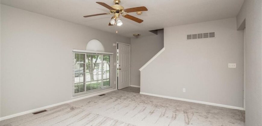 140 Stonebridge Lane, Smithville, MO 64089