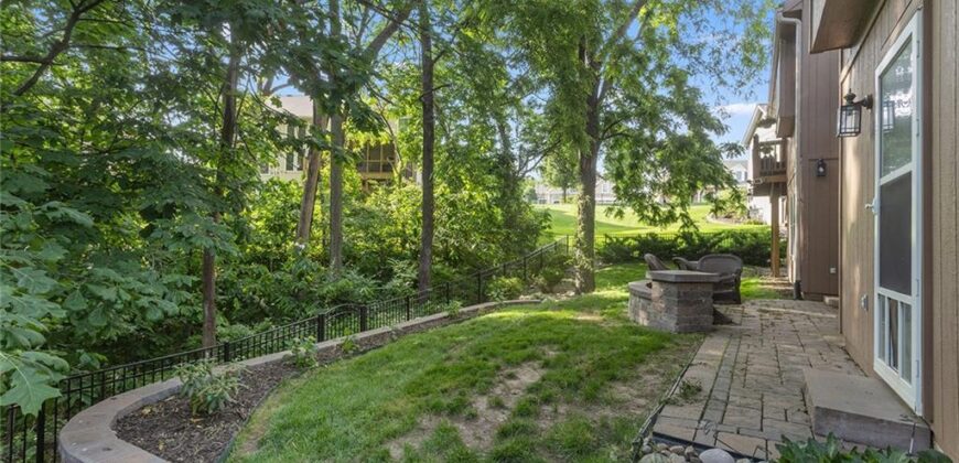 6180 N Nevada Avenue, Parkville, MO 64152