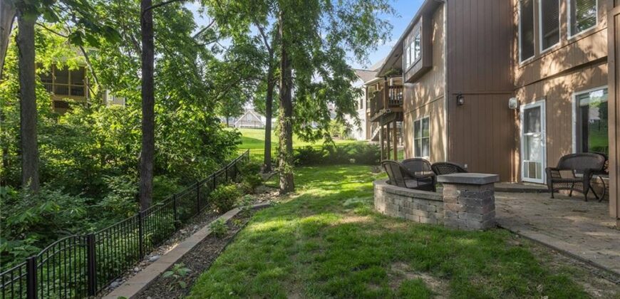 6180 N Nevada Avenue, Parkville, MO 64152