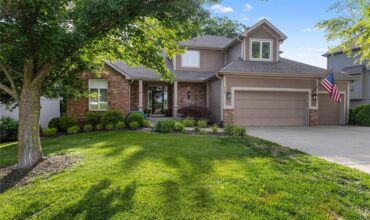 6180 N Nevada Avenue, Parkville, MO 64152