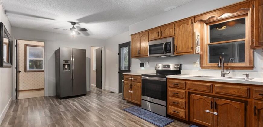 6902 Michael Lane, Pleasant Valley, MO 64068