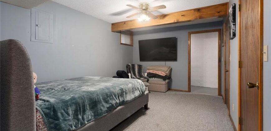 6902 Michael Lane, Pleasant Valley, MO 64068