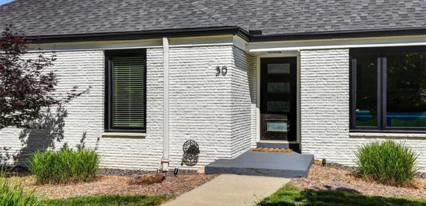 30 NE Normandy Lane, Kansas City, MO 64116