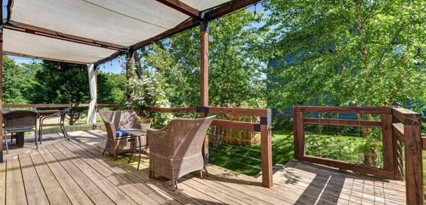 30 NE Normandy Lane, Kansas City, MO 64116