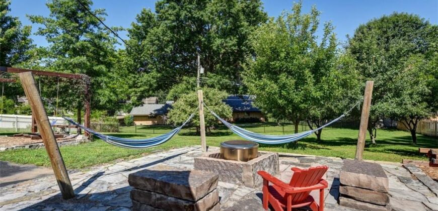 30 NE Normandy Lane, Kansas City, MO 64116