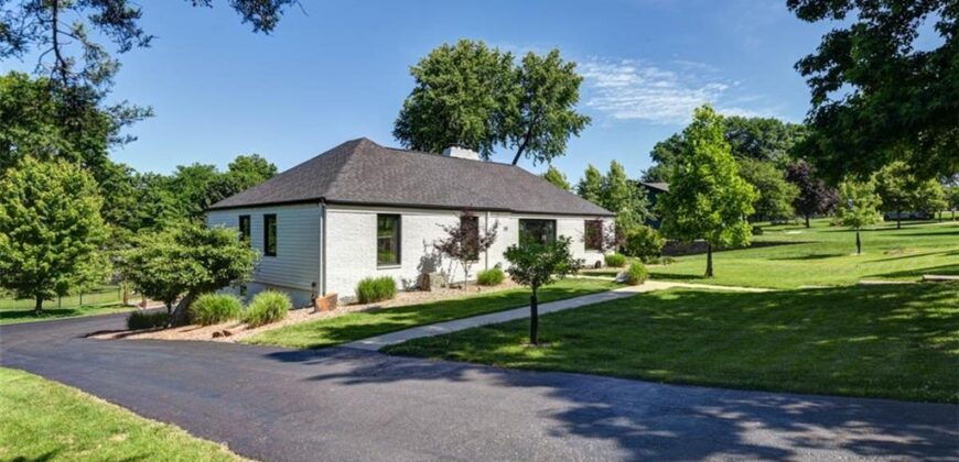 30 NE Normandy Lane, Kansas City, MO 64116