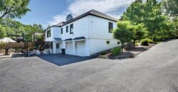 30 NE Normandy Lane, Kansas City, MO 64116