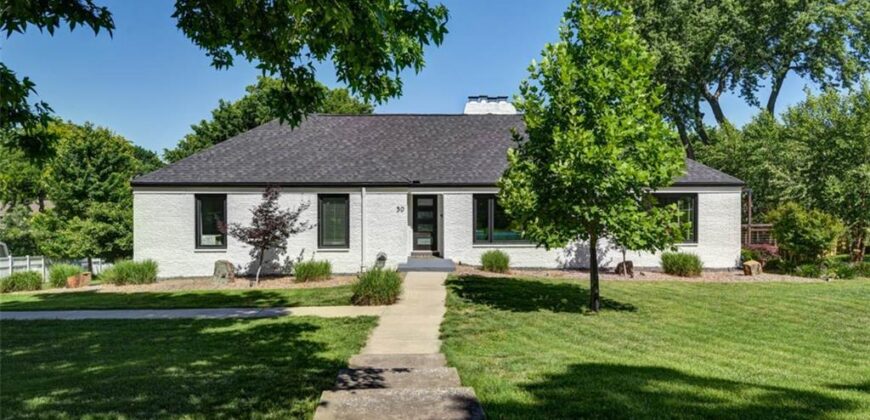 30 NE Normandy Lane, Kansas City, MO 64116
