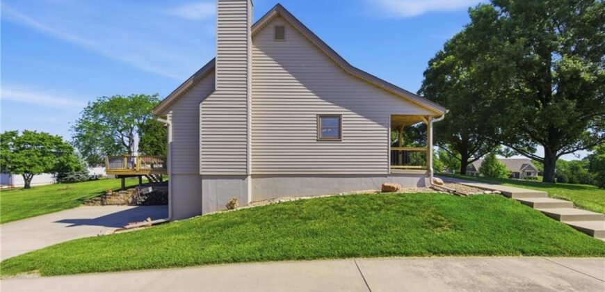 15220 Terra Pulchra Drive, Smithville, MO 64089