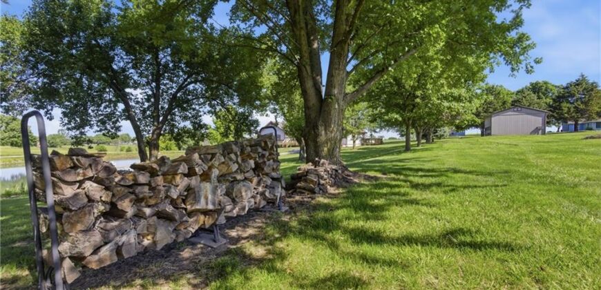 15220 Terra Pulchra Drive, Smithville, MO 64089