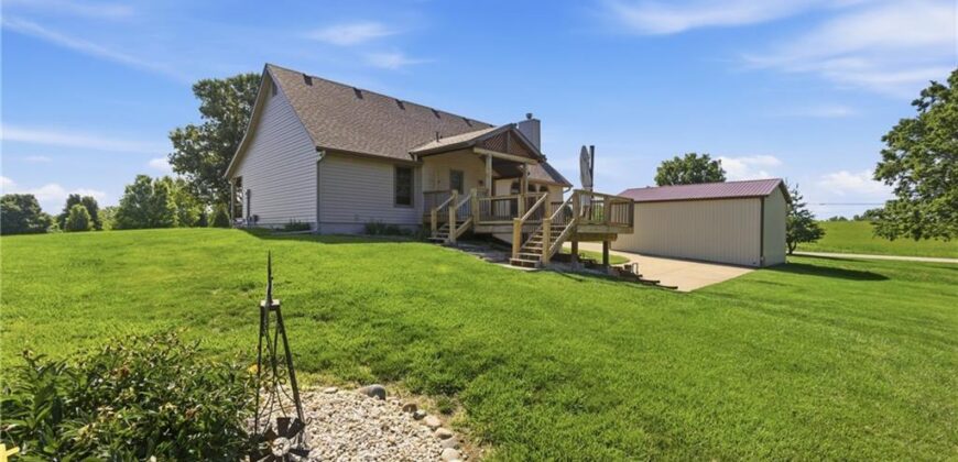 15220 Terra Pulchra Drive, Smithville, MO 64089