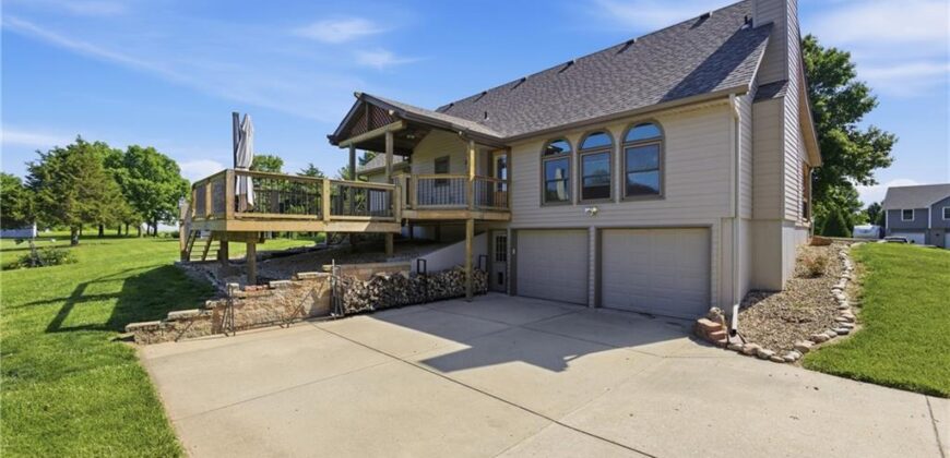 15220 Terra Pulchra Drive, Smithville, MO 64089