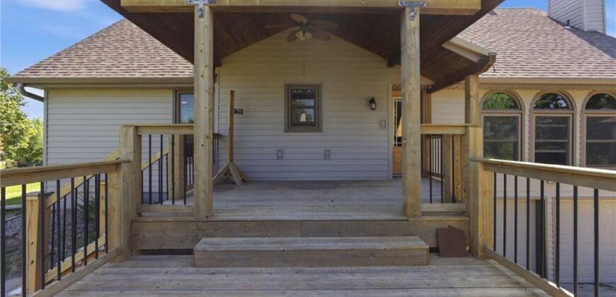 15220 Terra Pulchra Drive, Smithville, MO 64089