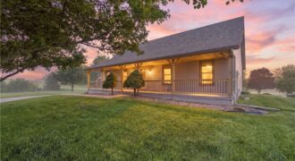 15220 Terra Pulchra Drive, Smithville, MO 64089