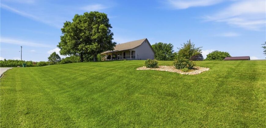 15220 Terra Pulchra Drive, Smithville, MO 64089