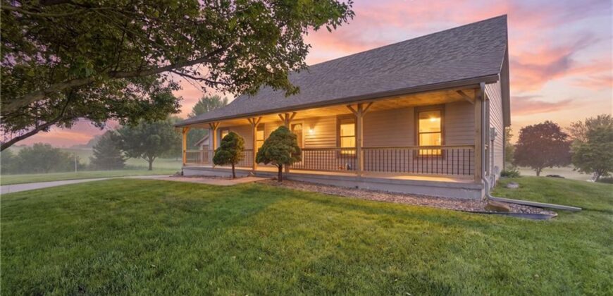 15220 Terra Pulchra Drive, Smithville, MO 64089