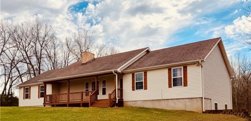 2925 Lowman Road, Smithville, MO 64089