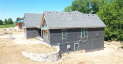 10605 N NORTHERN Avenue, Kansas City, MO 64157