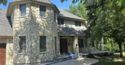 604 NW 64th Street, Kansas City, MO 64118