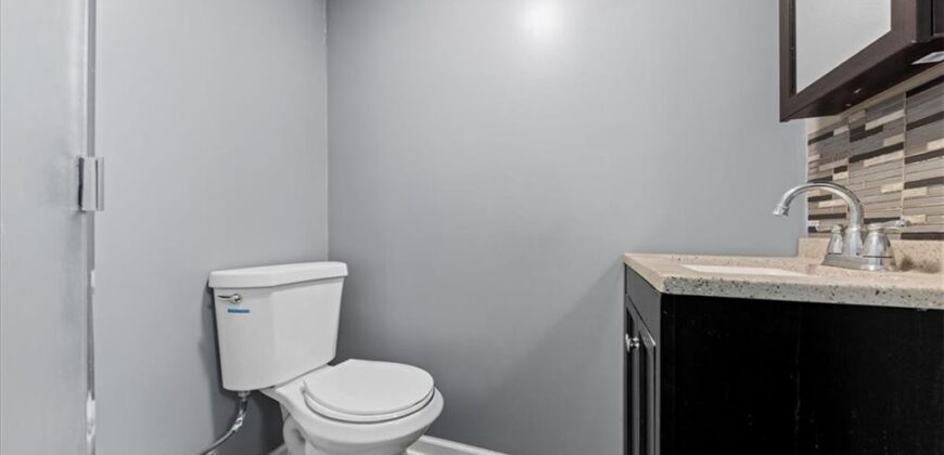 3701 NE 67th Street, Gladstone, MO 64119