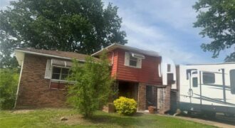 1020 Sunset Strip Street, Excelsior Springs, MO 64024