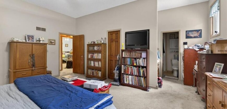 5103 NW Old Trail Road, Kansas City, MO 64151