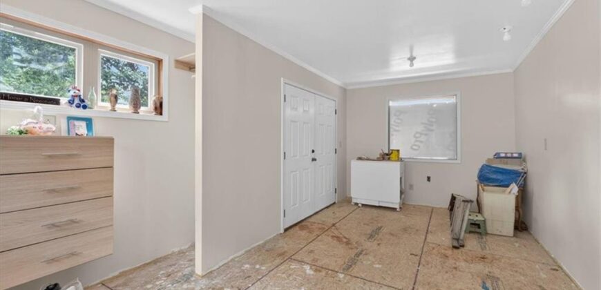 5103 NW Old Trail Road, Kansas City, MO 64151