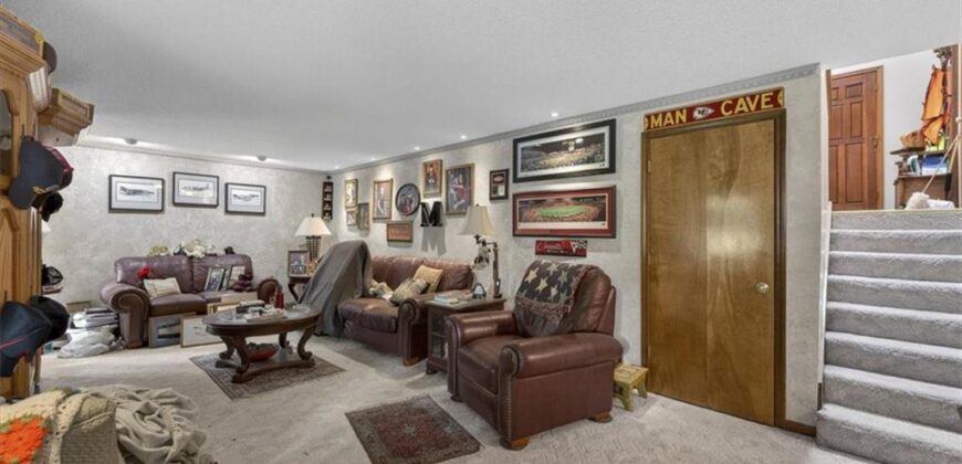 5103 NW Old Trail Road, Kansas City, MO 64151