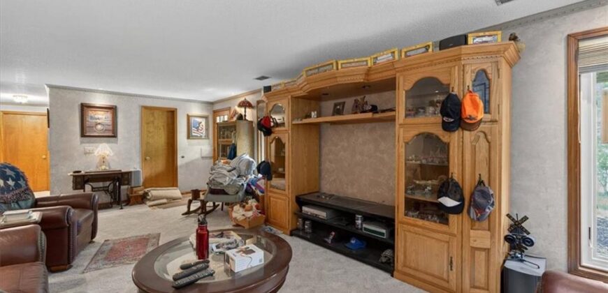 5103 NW Old Trail Road, Kansas City, MO 64151