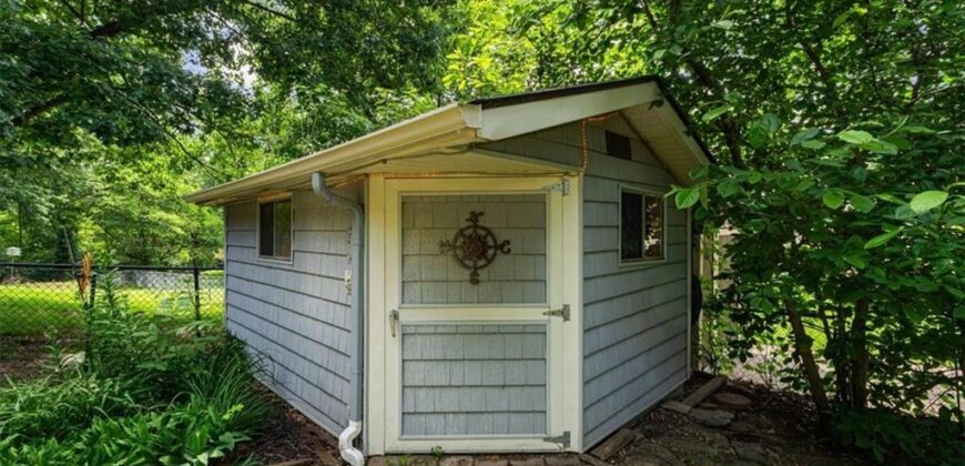 5103 NW Old Trail Road, Kansas City, MO 64151