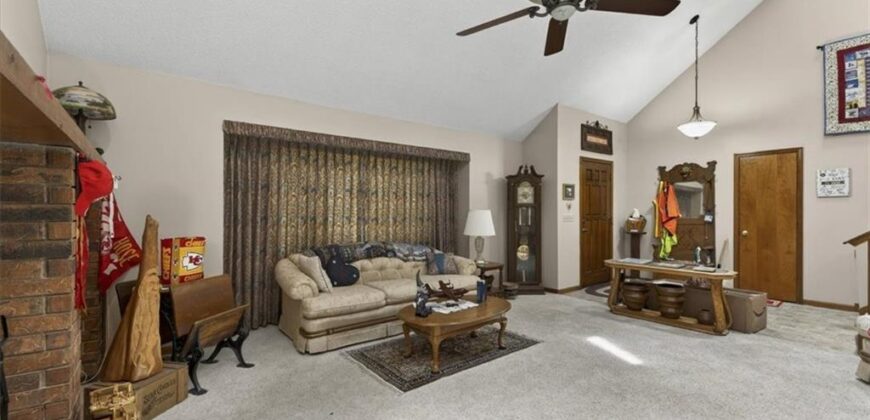 5103 NW Old Trail Road, Kansas City, MO 64151