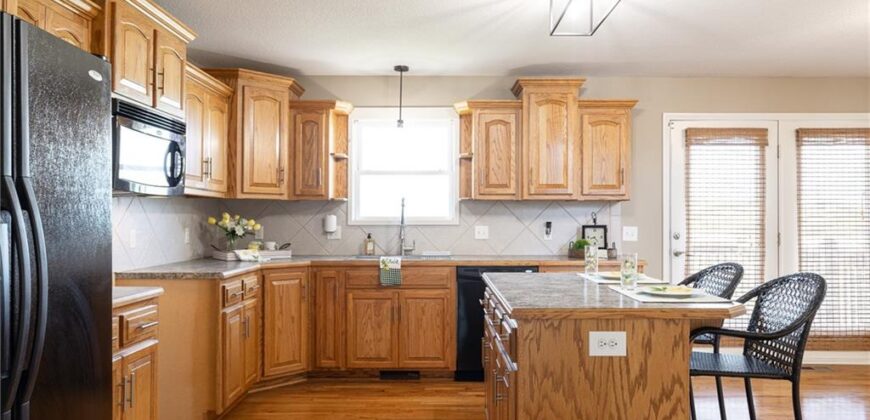 10804 N Randolph Avenue, Kansas City, MO 64157