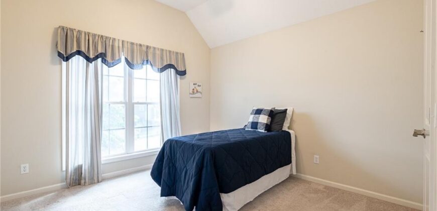 10804 N Randolph Avenue, Kansas City, MO 64157