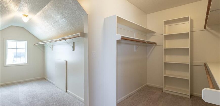 10804 N Randolph Avenue, Kansas City, MO 64157