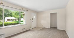 607 NE 67th Place, Gladstone, MO 64118