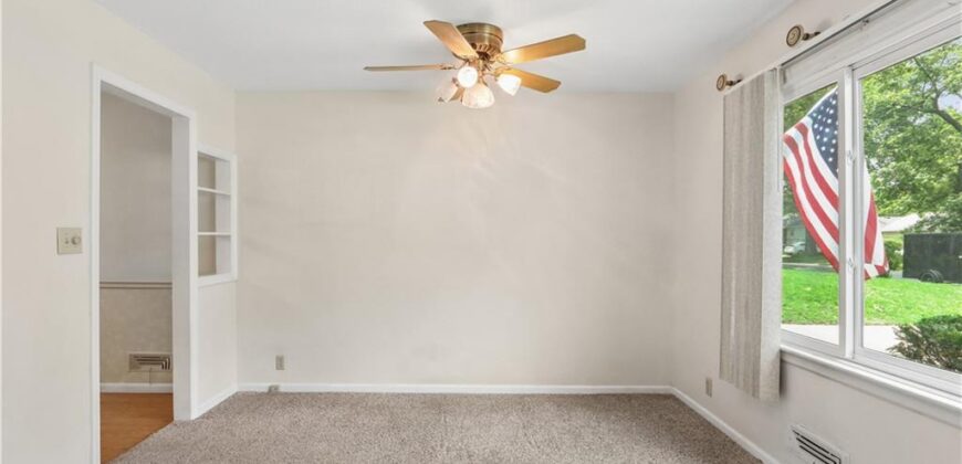 607 NE 67th Place, Gladstone, MO 64118
