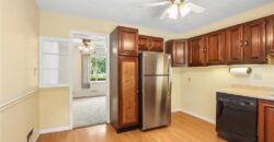 607 NE 67th Place, Gladstone, MO 64118
