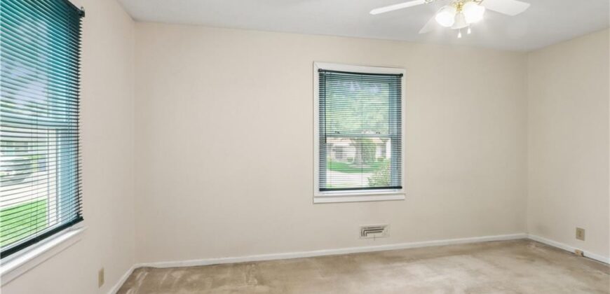 607 NE 67th Place, Gladstone, MO 64118