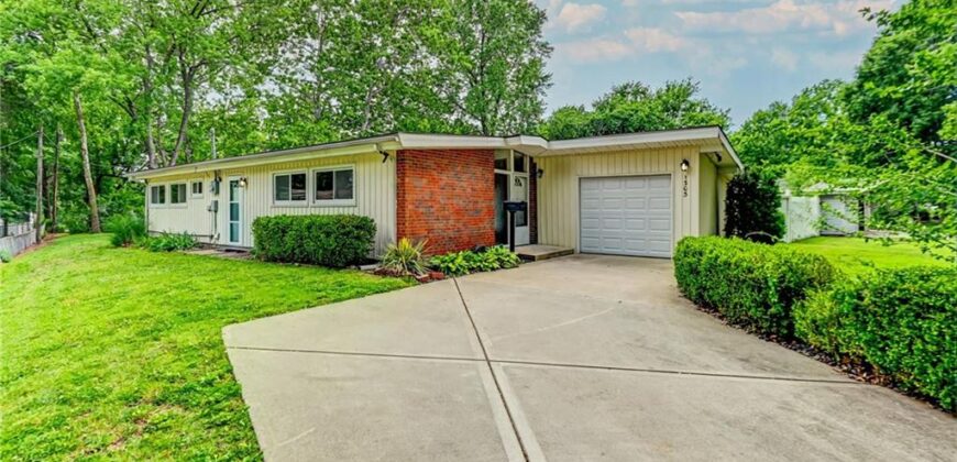1303 NE 66th Street, Gladstone, MO 64118