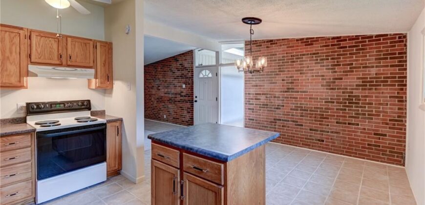 1303 NE 66th Street, Gladstone, MO 64118