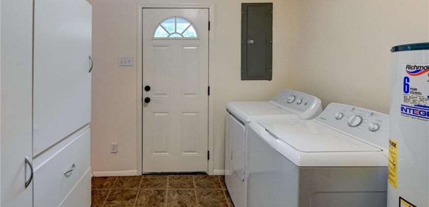 1303 NE 66th Street, Gladstone, MO 64118