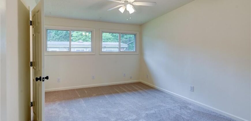 1303 NE 66th Street, Gladstone, MO 64118