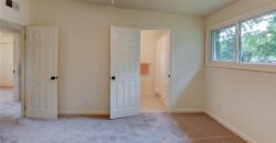 1303 NE 66th Street, Gladstone, MO 64118