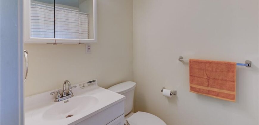 1303 NE 66th Street, Gladstone, MO 64118