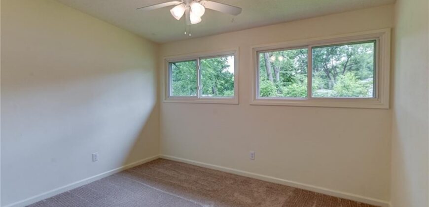 1303 NE 66th Street, Gladstone, MO 64118