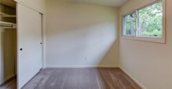 1303 NE 66th Street, Gladstone, MO 64118