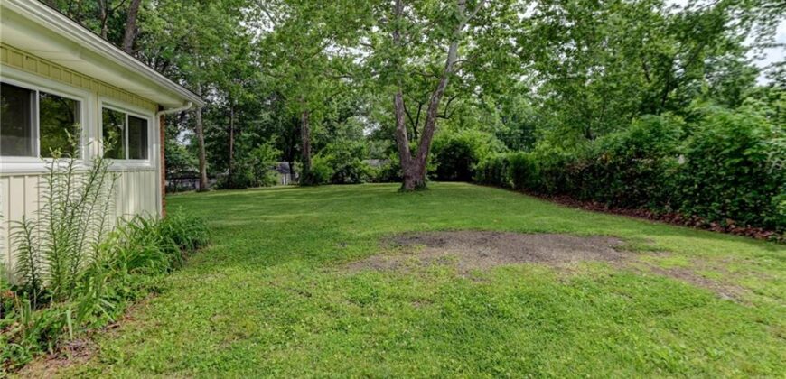 1303 NE 66th Street, Gladstone, MO 64118